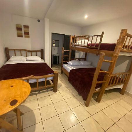 Hostal 17-52 Guatemala City Ngoại thất bức ảnh