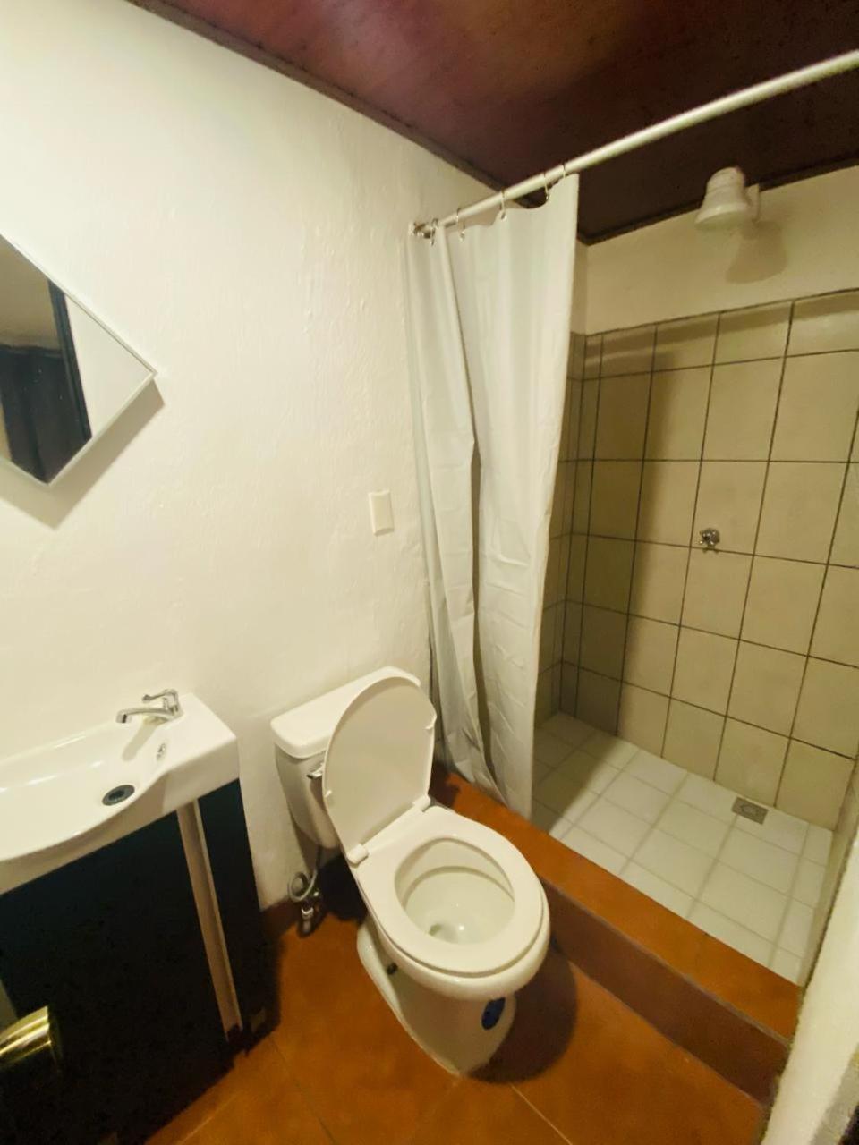 Hostal 17-52 Guatemala City Ngoại thất bức ảnh