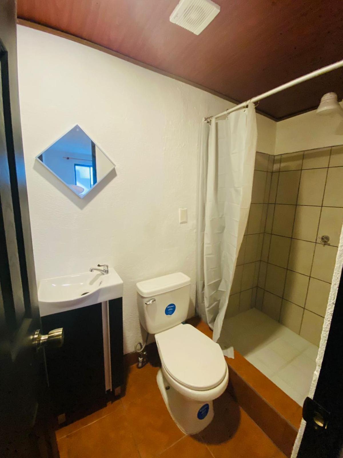 Hostal 17-52 Guatemala City Ngoại thất bức ảnh