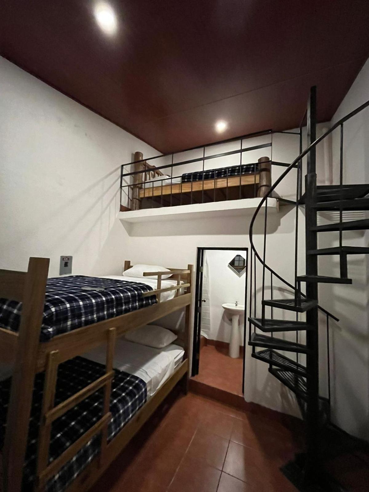 Hostal 17-52 Guatemala City Ngoại thất bức ảnh