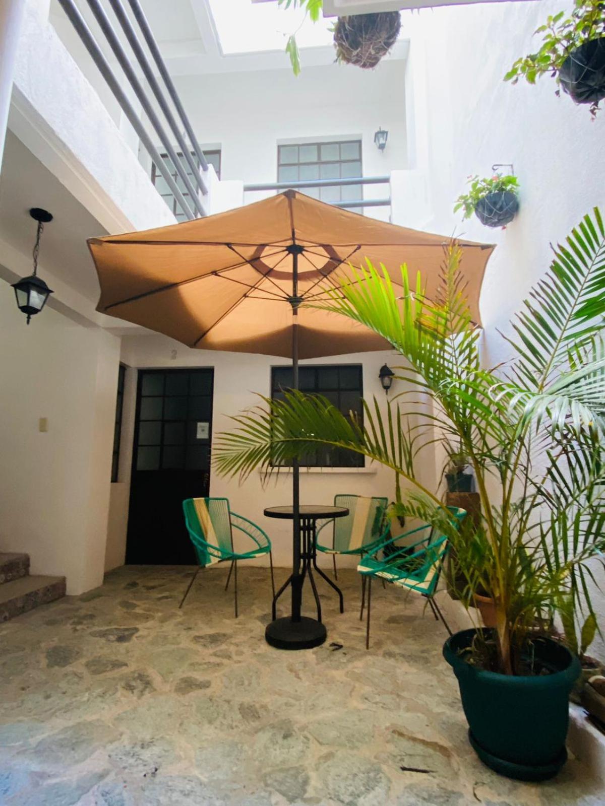 Hostal 17-52 Guatemala City Ngoại thất bức ảnh