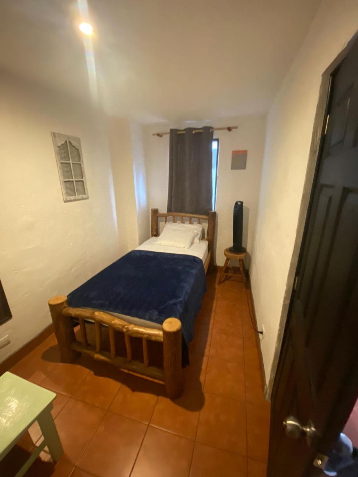 Hostal 17-52 Guatemala City Ngoại thất bức ảnh