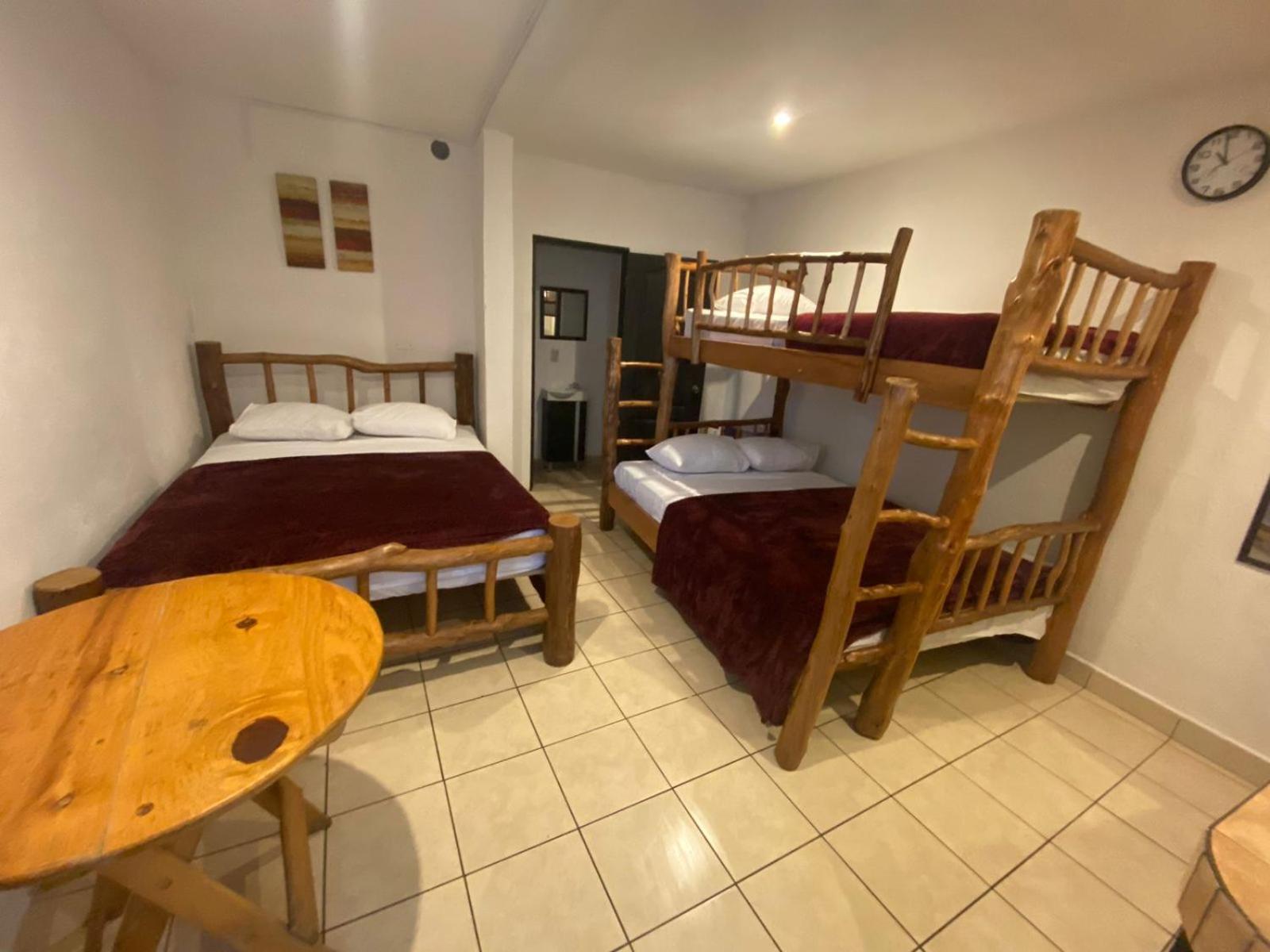 Hostal 17-52 Guatemala City Ngoại thất bức ảnh