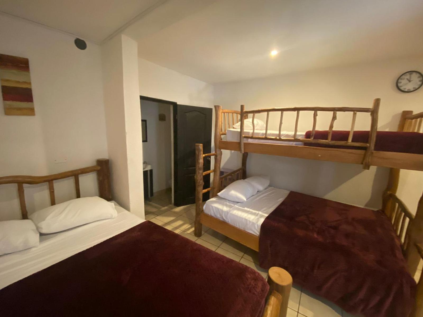 Hostal 17-52 Guatemala City Ngoại thất bức ảnh