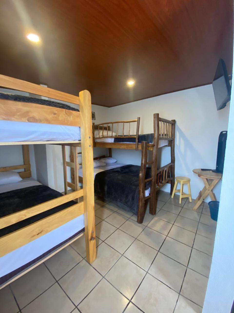 Hostal 17-52 Guatemala City Ngoại thất bức ảnh
