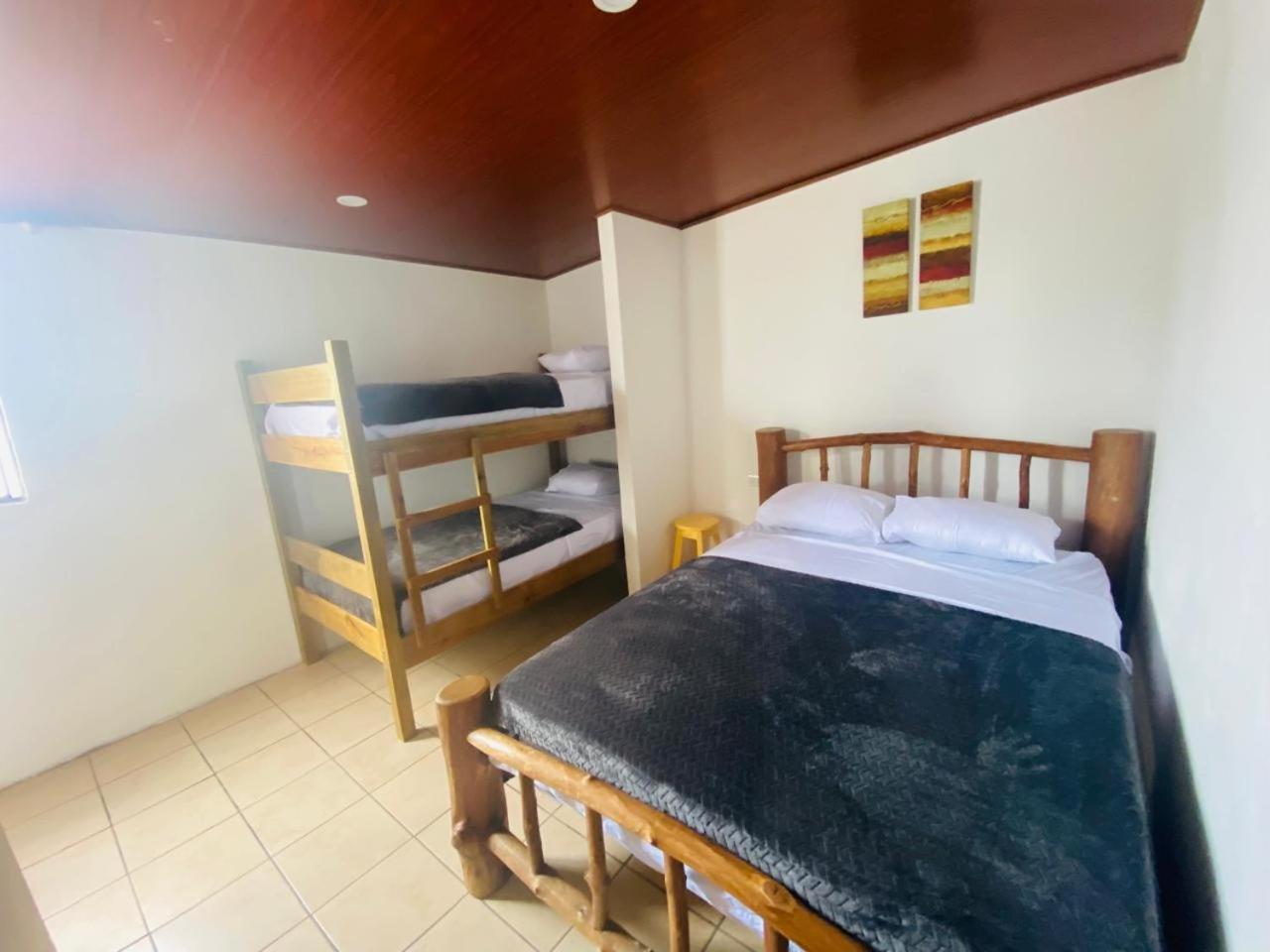 Hostal 17-52 Guatemala City Ngoại thất bức ảnh